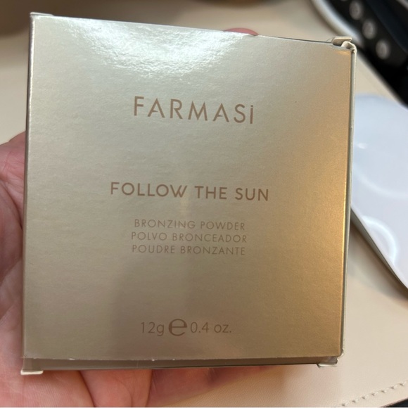 NEW - Follow The Sun Bronzing Powder - Santorini - Picture 5 of 9